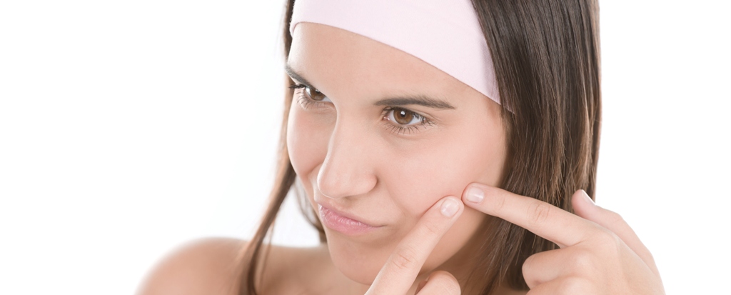 Teenager problem skin care - squeeze pimple Teenager problem skin care - squeeze pimple